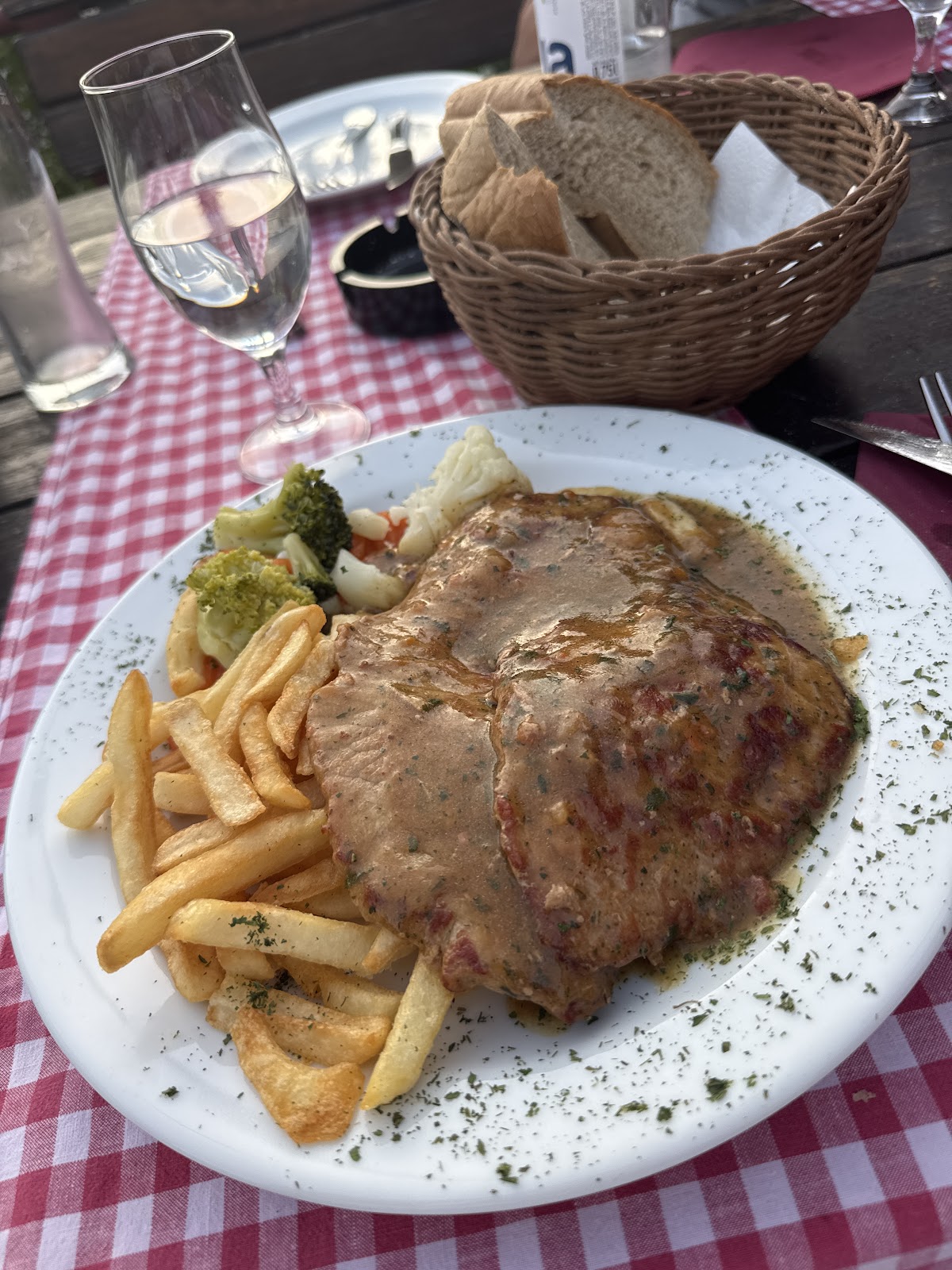 Karađorđeva Šnicla — rolled veal steak stuffed with kajmak